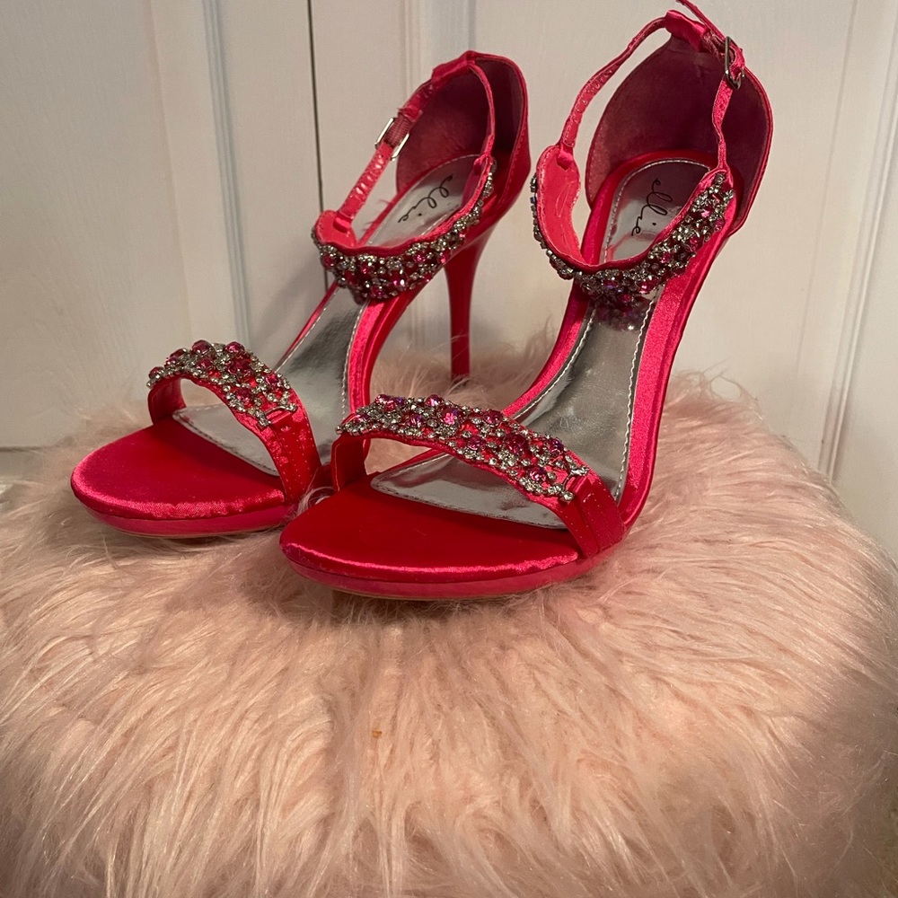 Fuchsia 4” Stiletto heels w/rhinestone ankle strap